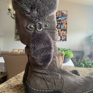 Baretraps boots size 10